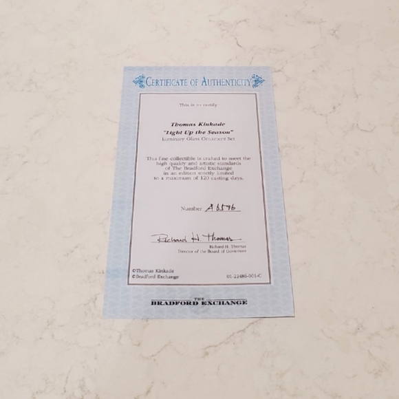 Thomas Kinkade "Light Up the Season" Luminary Glass Ornament Set - Picture 10 of 16